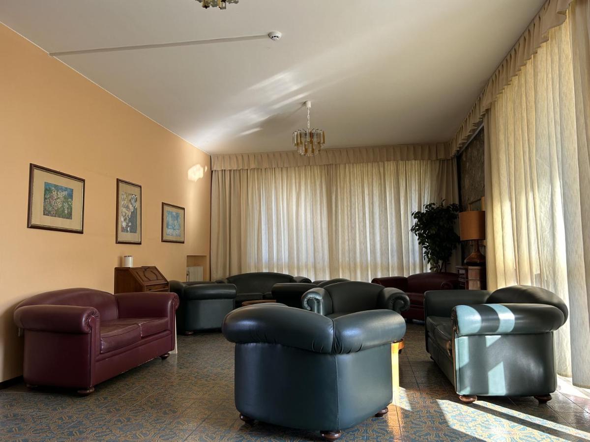 Hotel Diana 2*