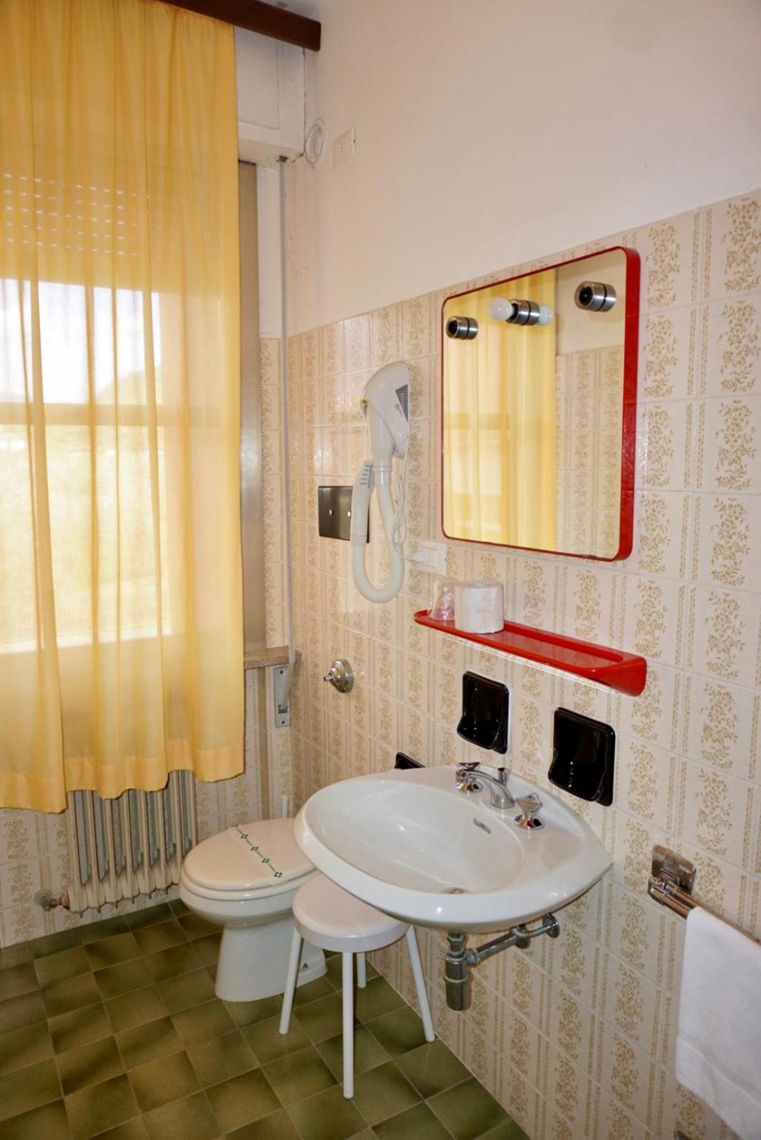 Diana Hotel 2*